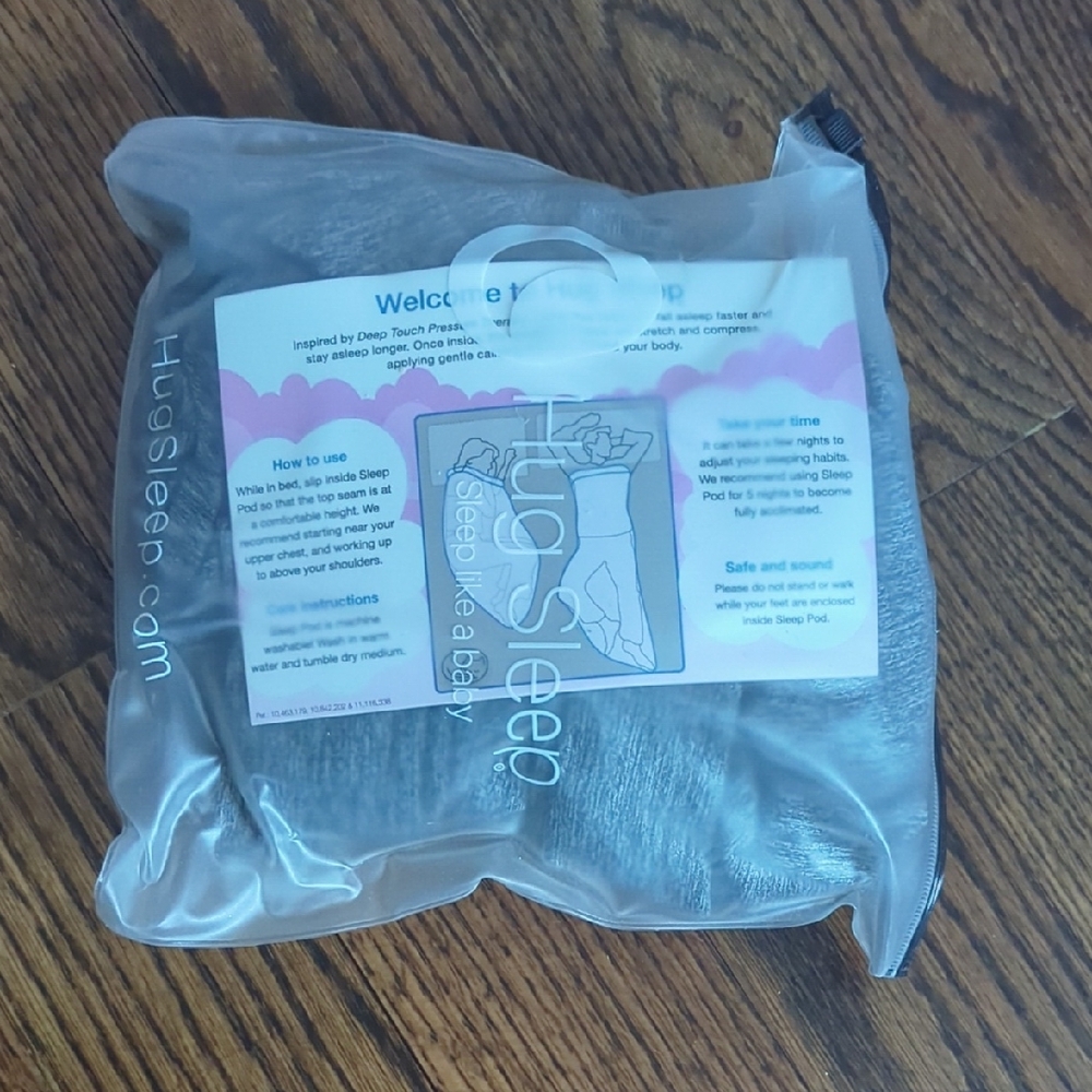 Hug Sleep Women's Sleep Pod in Gray